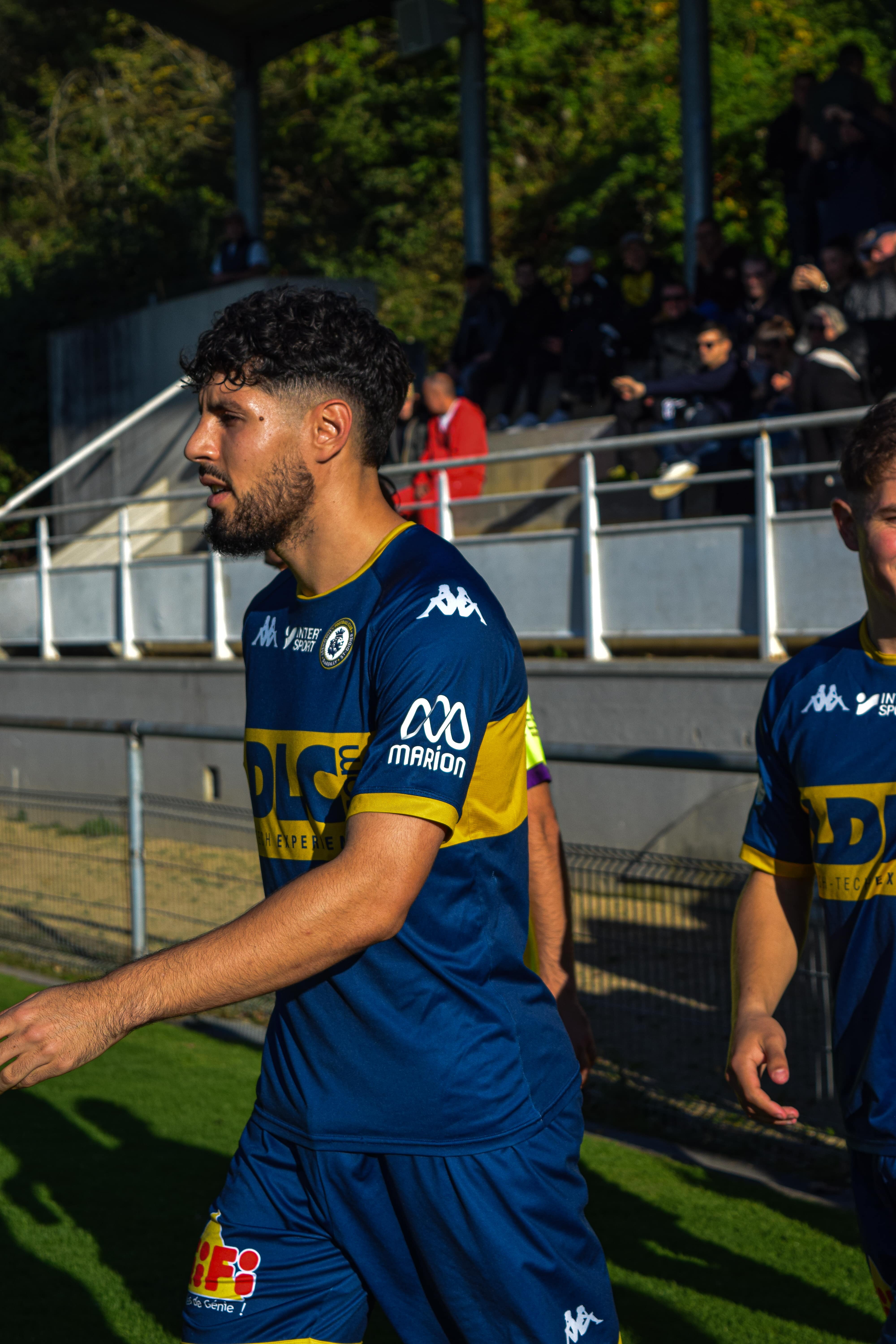 Adel Belaroussi à Courtois Fillot.